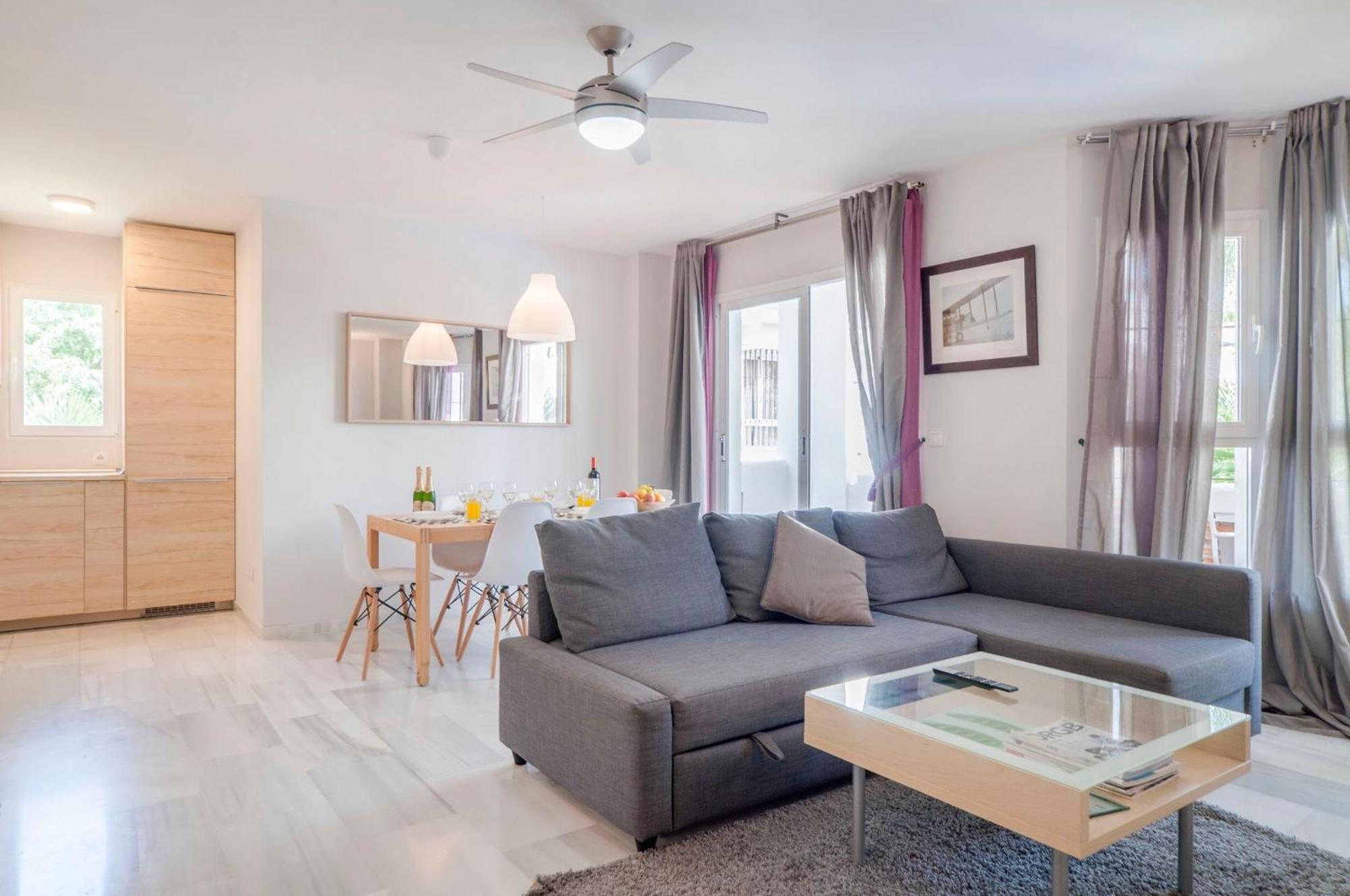 Apartment Ab Properties: Design Penthouse With Pool View In Marbella's Golden Mile Marbella